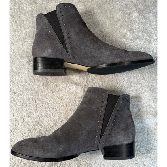 Donald J Pliner Gavi Gray Suede Studded Chelsea Ankle Boots Womens Size 8.5 - Picture 3 of 9